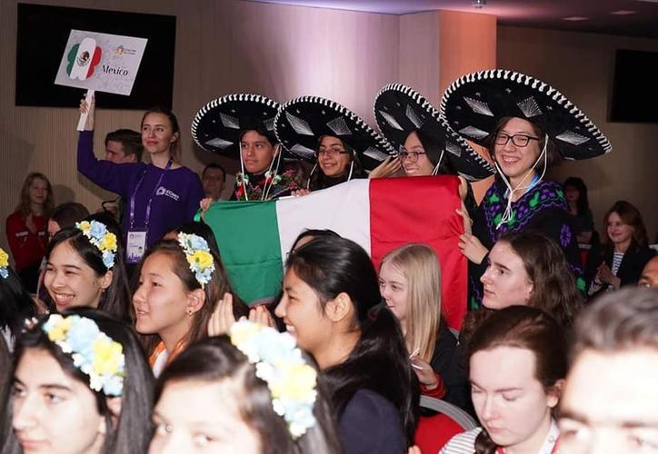 Mexicanas ganan oro en la Olimpiada Europea Femenil de Matemáticas… Sí, ¡De matemáticas!