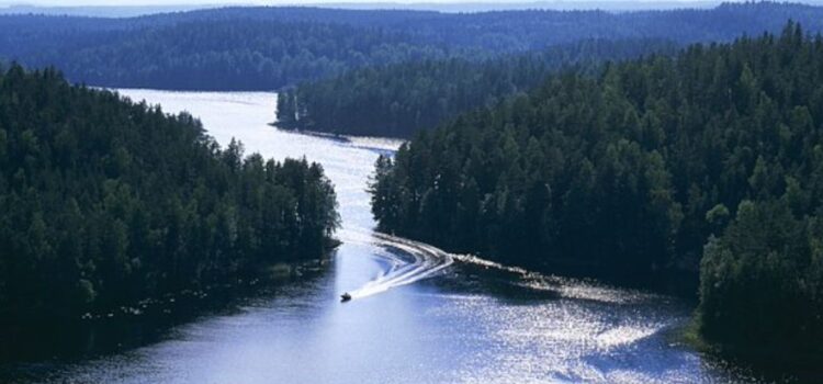 Donde el agua respira limpio; el ejemplo sostenible de Finlandia
